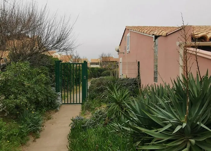 T3 Rénové En Bord De Mer, Parking, Terrasse, Proche Et Commerces, Pour 6 Personnes - Fr-1-607-74 Appartamento