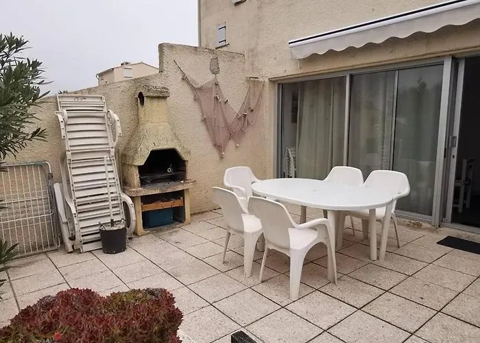 Appartamento T3 Rénové En Bord De Mer, Parking, Terrasse, Proche Et Commerces, Pour 6 Personnes - Fr-1-607-74 *