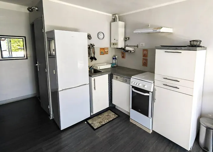 Appartamento T3 Rénové En Bord De Mer, Parking, Terrasse, Proche Et Commerces, Pour 6 Personnes - Fr-1-607-74