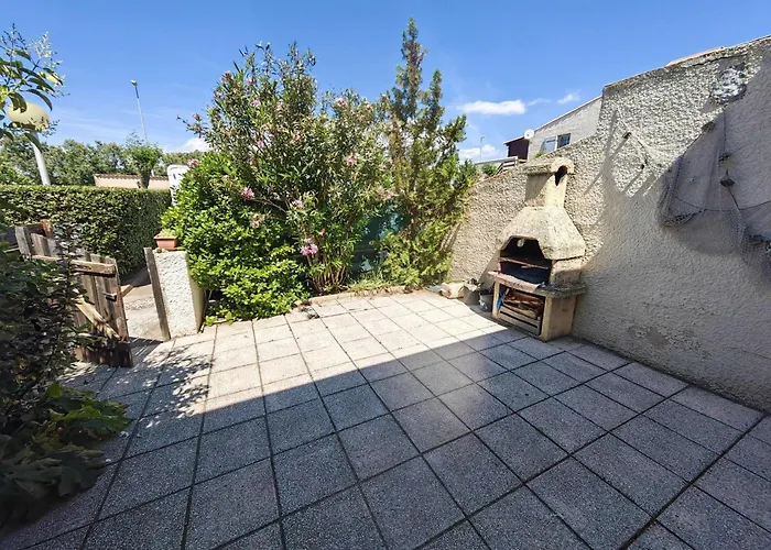 T3 Rénové En Bord De Mer, Parking, Terrasse, Proche Et Commerces, Pour 6 Personnes - Fr-1-607-74 Appartamento *