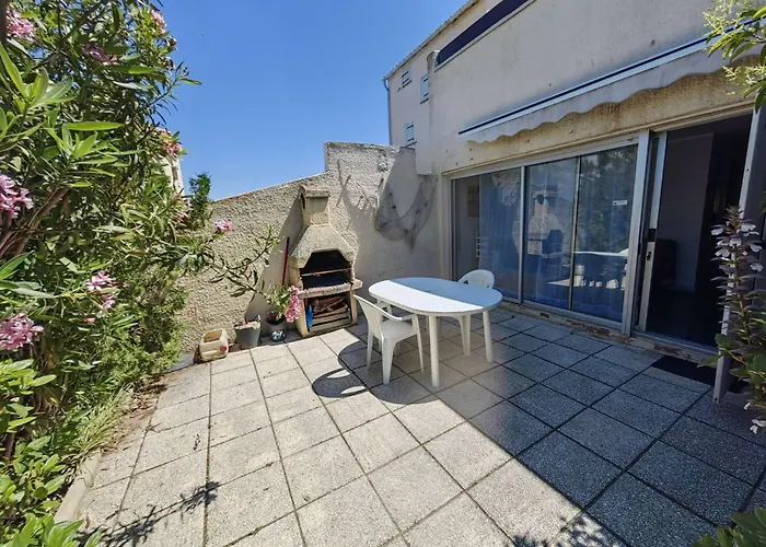 Appartamento T3 Rénové En Bord De Mer, Parking, Terrasse, Proche Et Commerces, Pour 6 Personnes - Fr-1-607-74 *